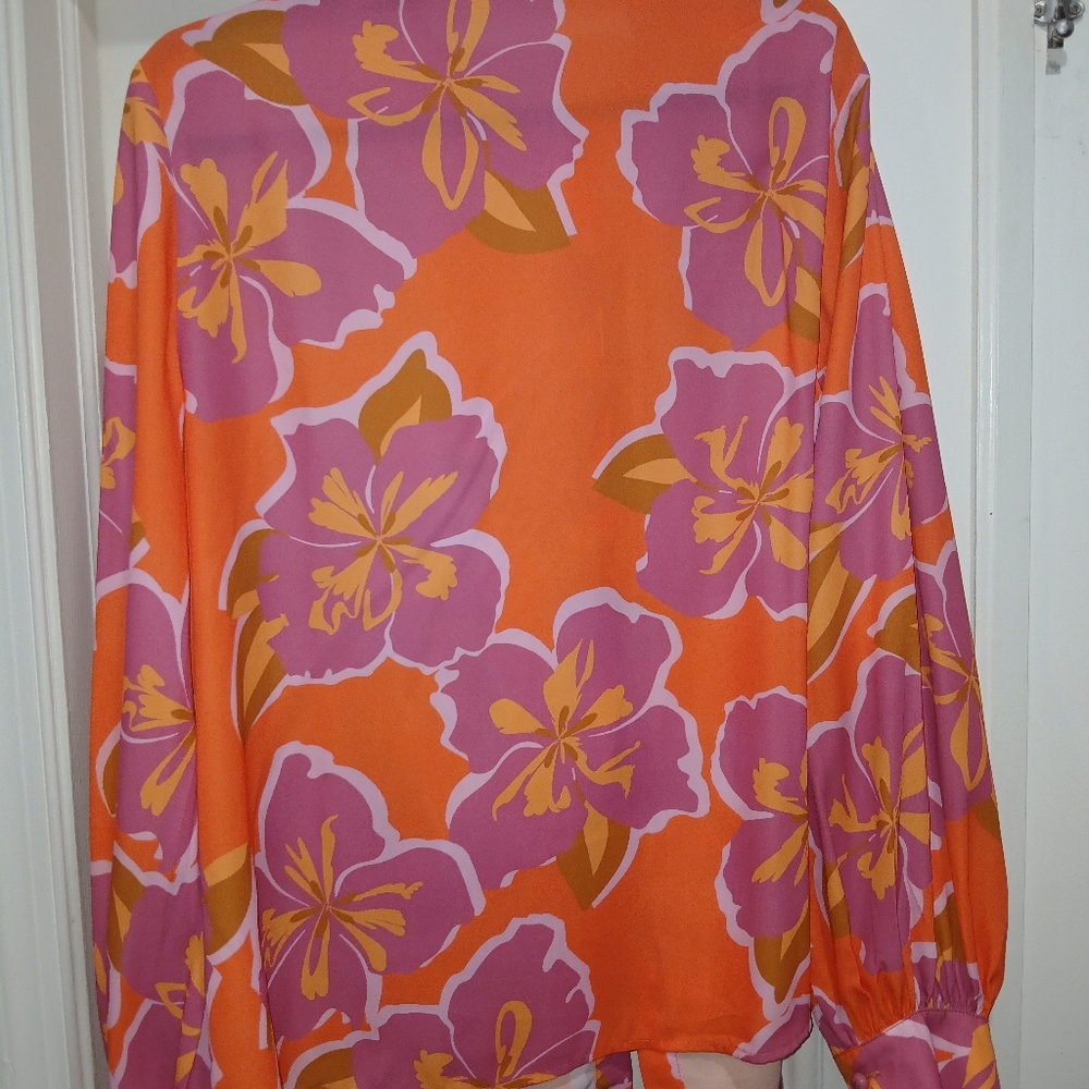 Colorful Blouse - Picture 2 of 3